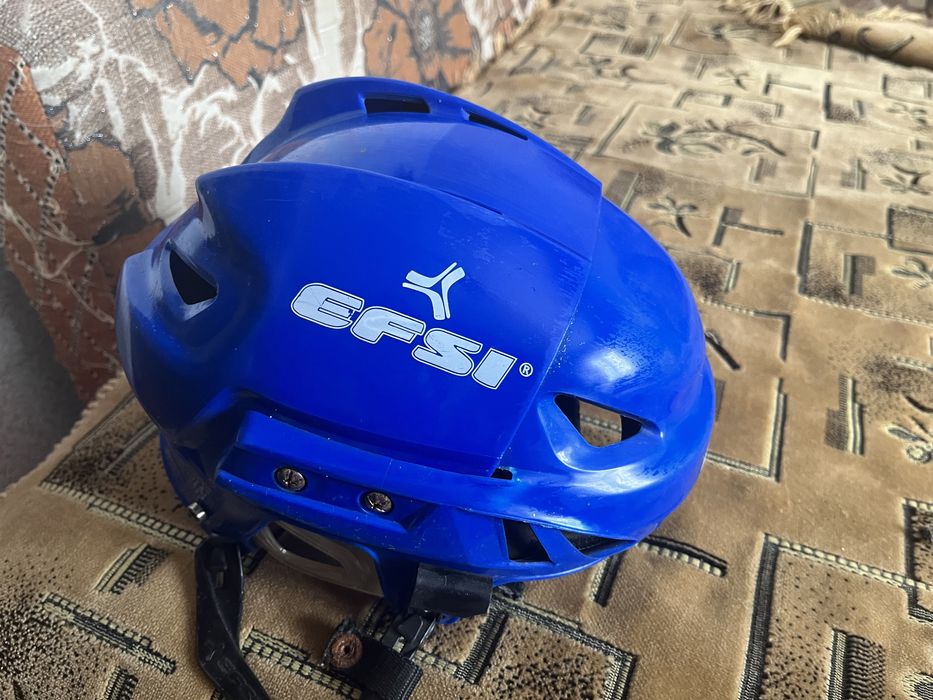 Продам комплект хоккейной формы