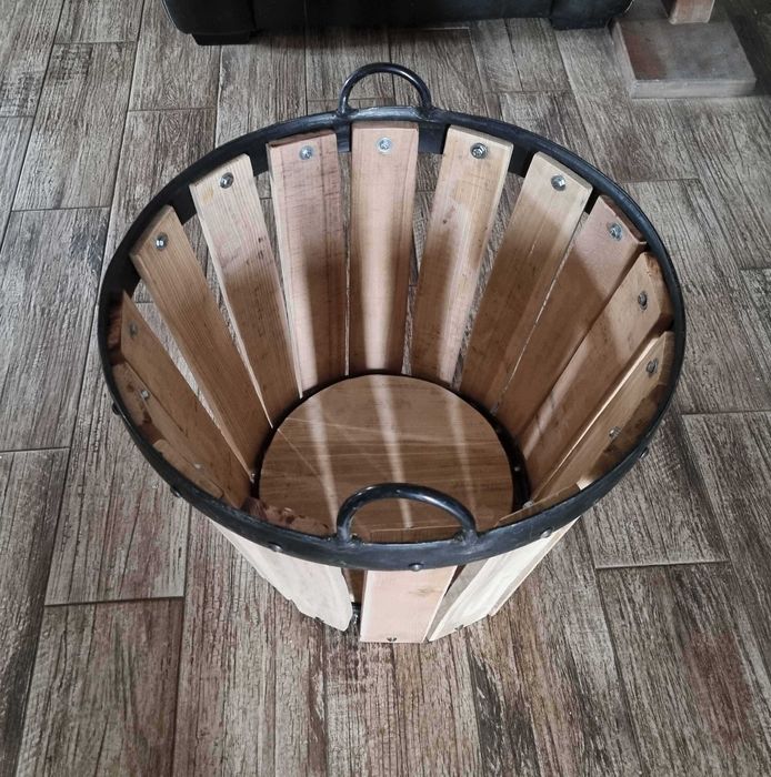 Cos lemne pentru semineu, centrala pe lemne, godin, soba, termosemineu