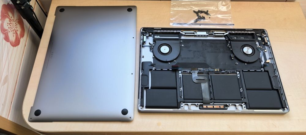 Dezmembrez A2141 Macbook PRO_i9_16"Display+Carcasa+Tastatura+Baterie