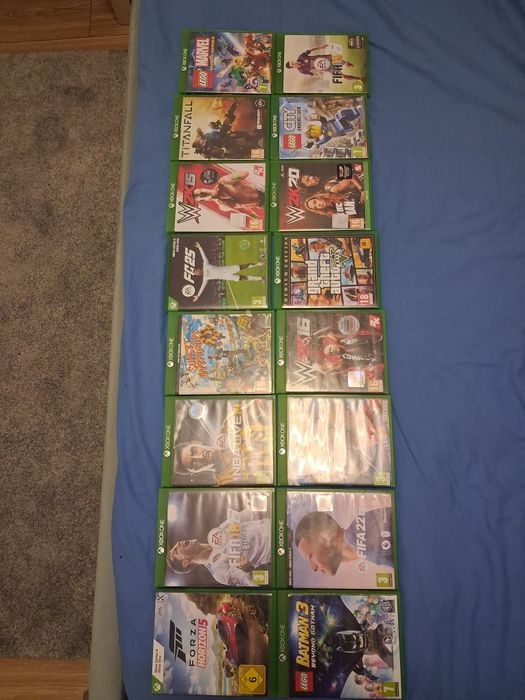 Xbox One S plus 3 controlere