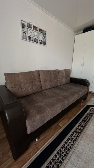 Продам диван.