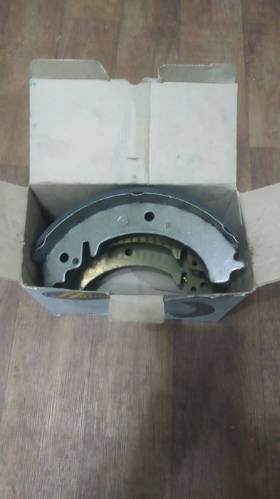 Продам колодки тормозные для машины  отдам Недорого