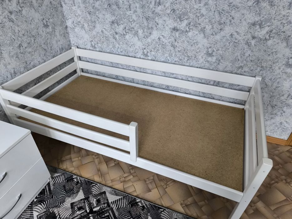 Продам кровать 160*80