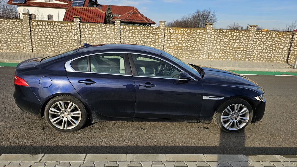 Jaguar XE 2.0D 180 CP Automat 2015 | 185.000 km | Motor defect