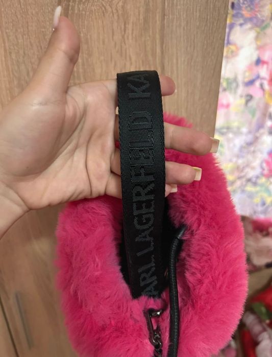 Geanta Karl Lagerfeld colaborare cu Carine Roitfeld