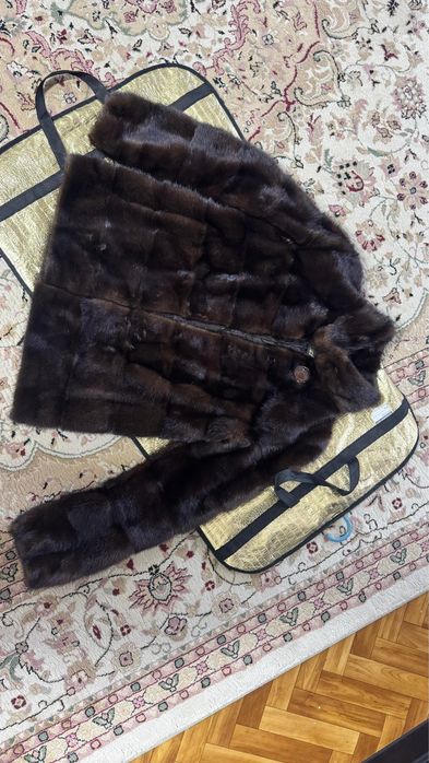 Шуба б/у в идеальном состояний