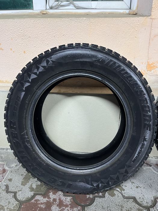 Продам шины шипованые 225 65 R17