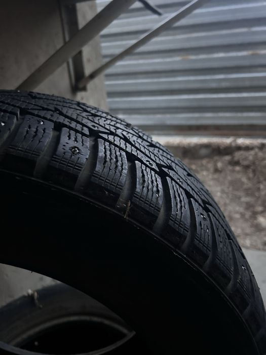 Продам резину на 18