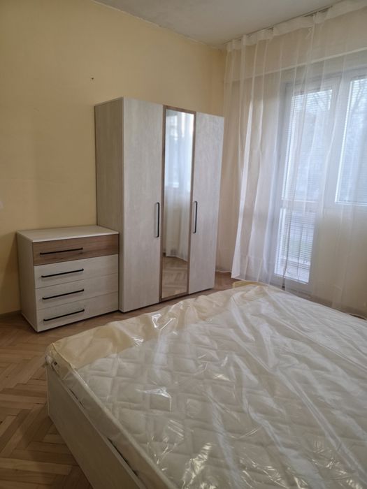 Дава се под наем Тристаен апартамент в Плевен, Сторгозия - 90 кв.м за 398.82 € - Снимка #3