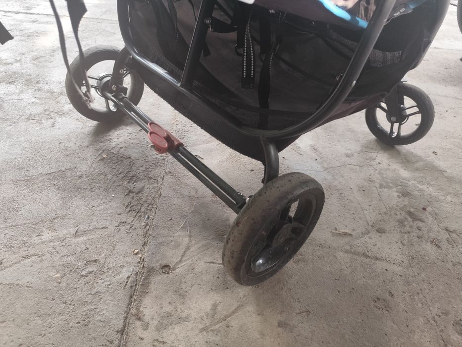 Продам коляску для двойни