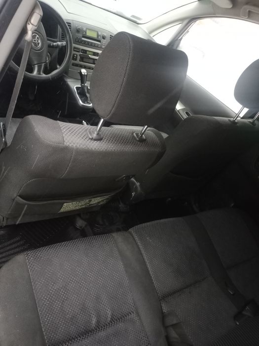 Продам toyota в хорошем состоянии раз бензин