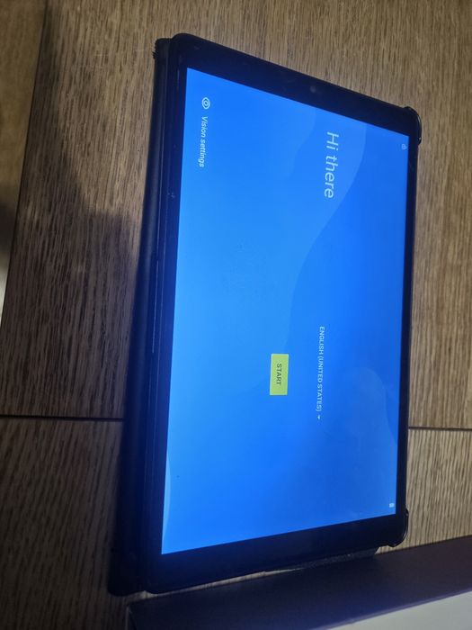 Продавам таблет Lenovo  Tab M8
