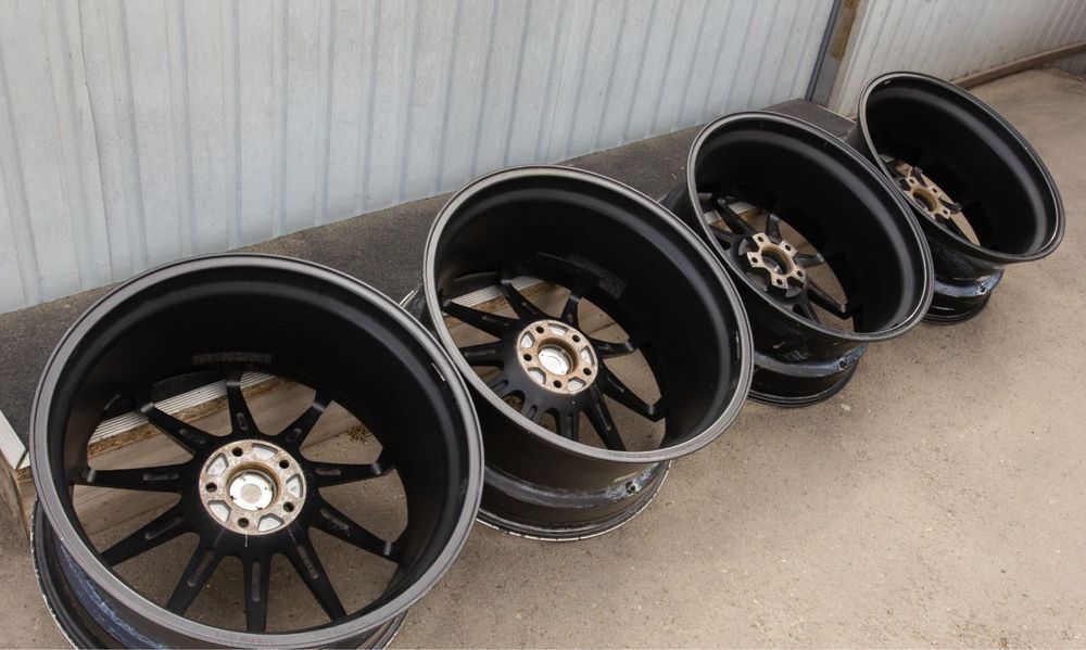 Продам оригинальные кованные диски FERRADA CM2 R22