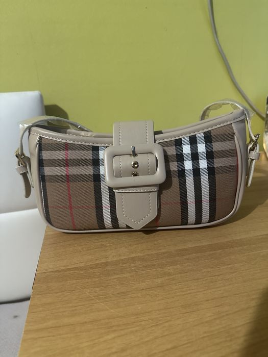 Малки стилни чантички !