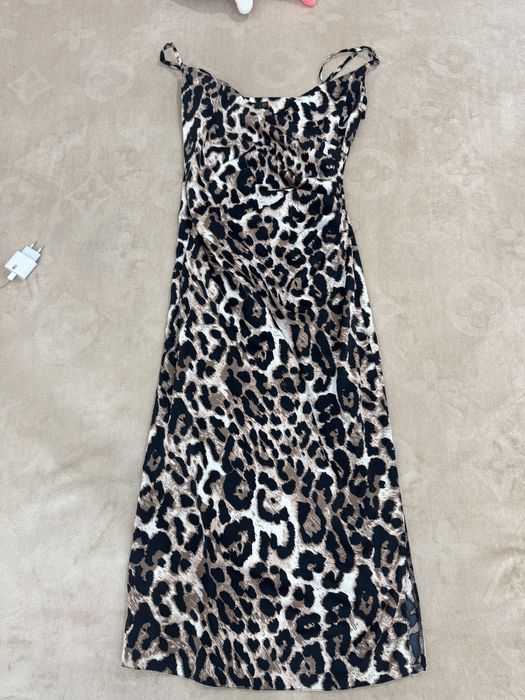 Продается платья костюм