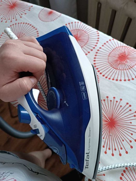 Утюг Tefal новый
