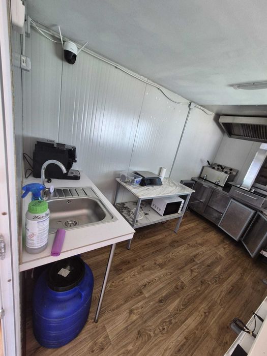 2 Containere + 2 Terase – Ideal pentru Spațiu Comercial / Fast-Food