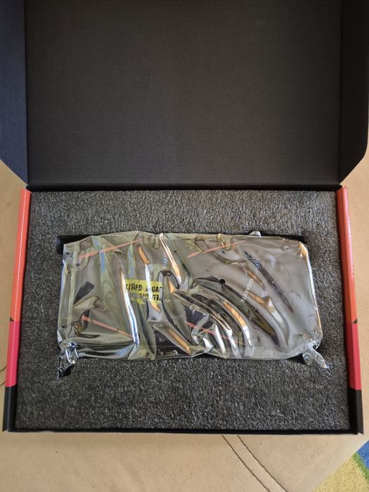 AMD Radeon RX 570 8GB - като нова