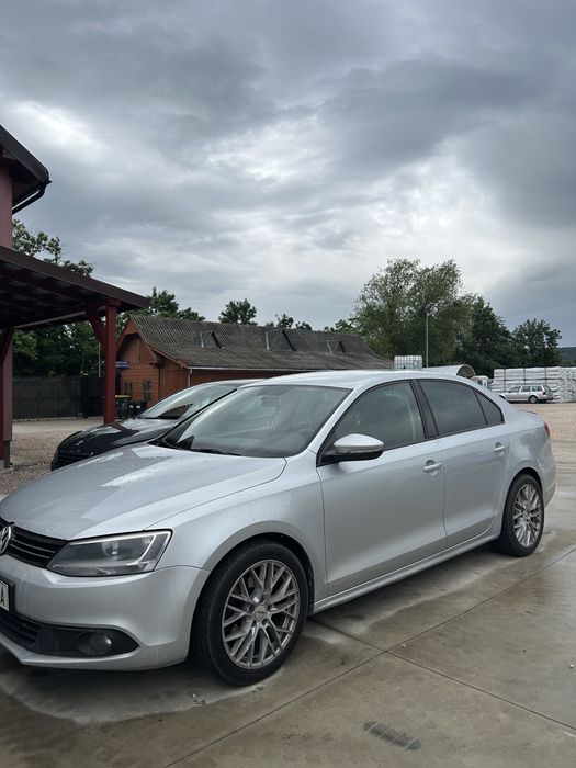 VOLKSWAGEN Jetta 2011 — imagine 3
