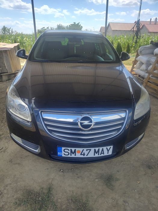 Vând Opel Insignia
