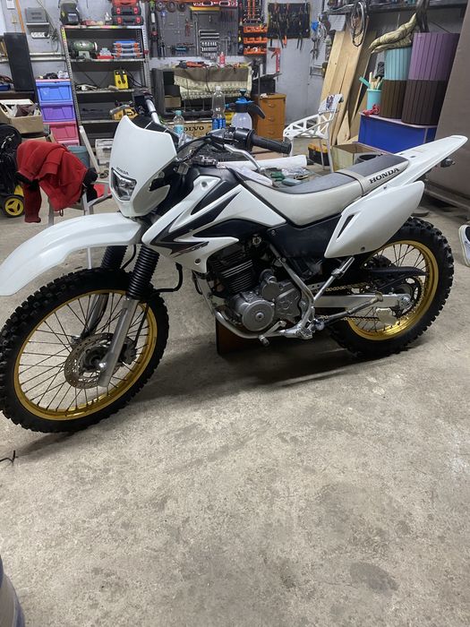 Мотоцикл Honda xr 230