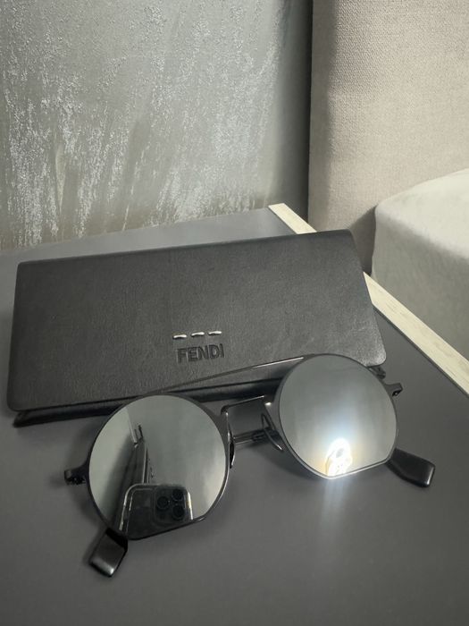 Слънчеви очила Fendi