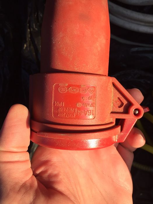 Mennekes CEE, 5-полюсна, пластмасова, контактна розетка