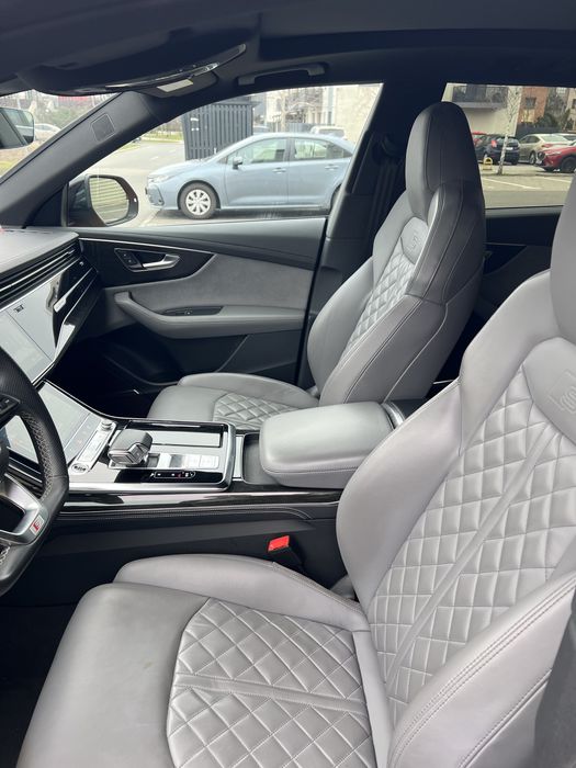 Audi Q8 55 TFSI quattro