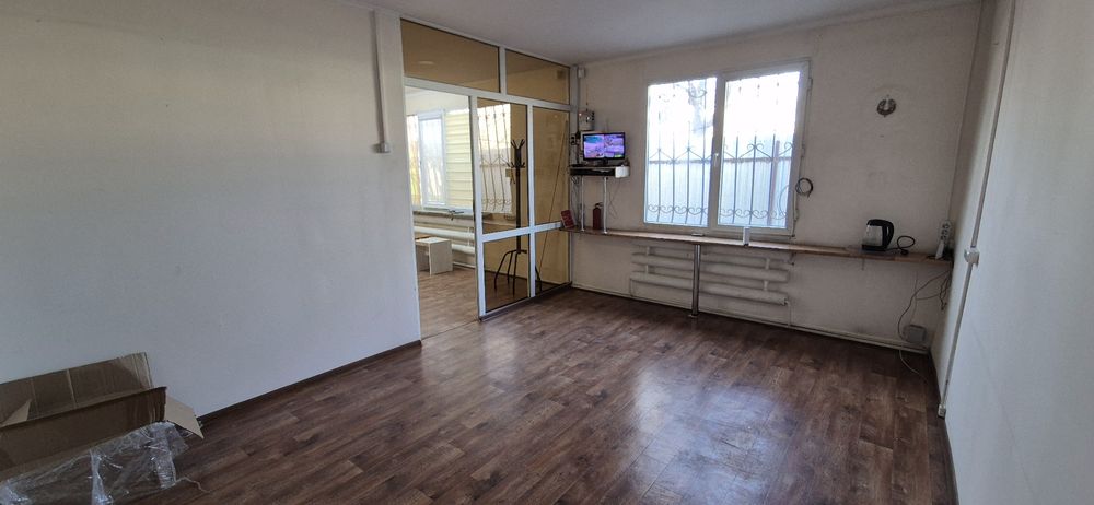 ЗДАНИЕ  250 кв, с территорией 7 соток,