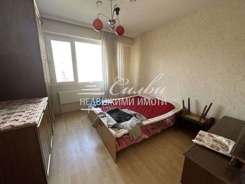 Тристаен апартамент - кв.Боровец