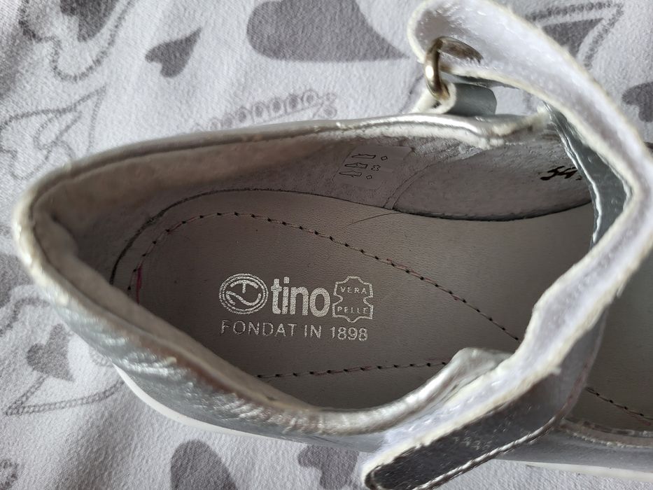 De vanzare pantofi nr 34