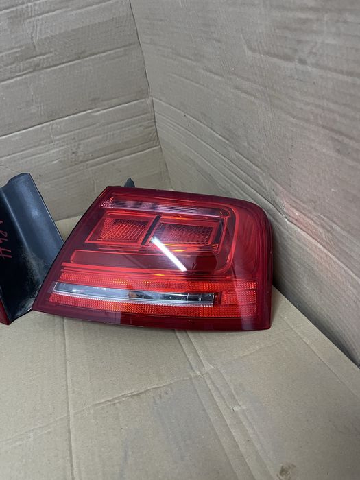 Stop tripla stanga spate Audi A8 4H D4 LED 4H0945095 / 4H0945096