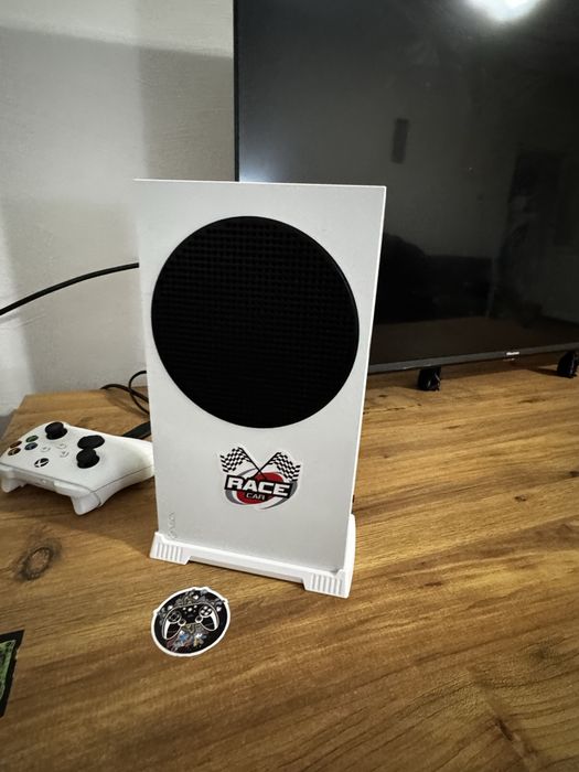 Продавам Xbox series s