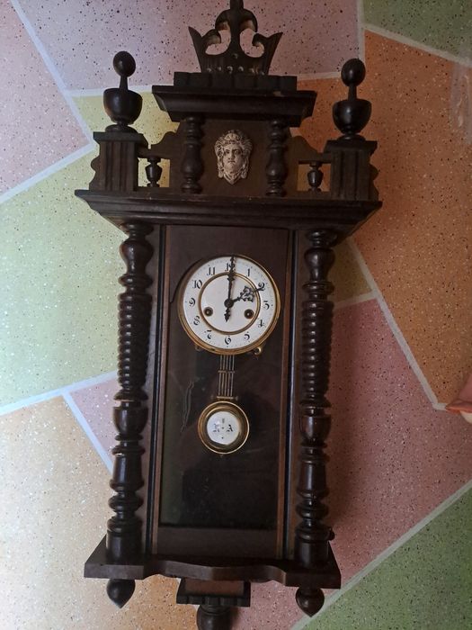 Ceas de perete cu pendul