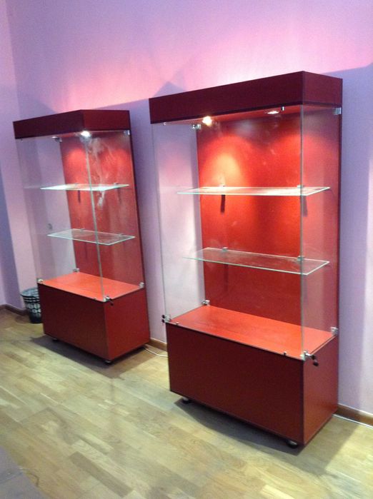 торговое оборудование островок стеклянные витрины для аптеки  на заказ