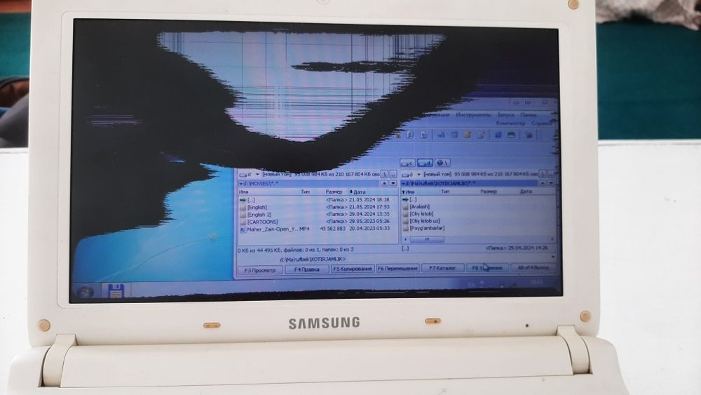 Samsung Mini noutbuk (netbuk) srochna sotiladi