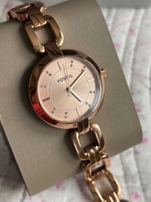 Fossil Kerrigan нов страхотен кварцов дамски часовник в розово злато