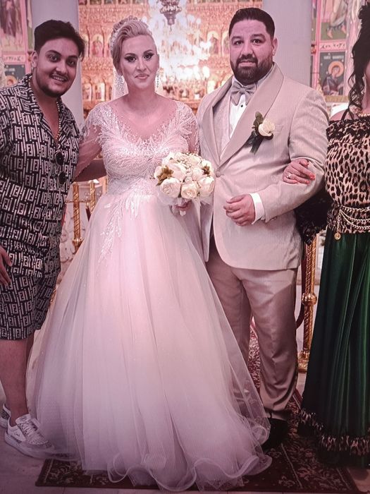 Rochie de mireasa,pe corset+crinolina,voal