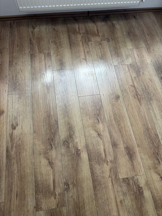 Parchet laminat de 8 mm in stare f buna