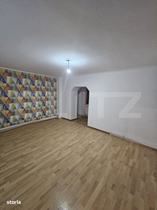 Apartament spatios, 4 camere, zona Obcini