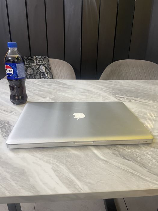 Macbook pro 2010 в хорошем состоянии