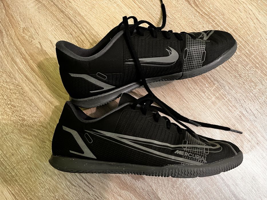 Nike футболни обувки 38 номер