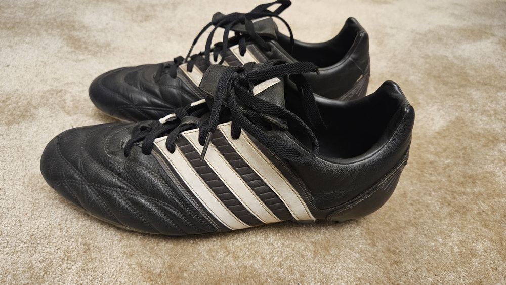 Футболни обувки (бутонки), 47 номер