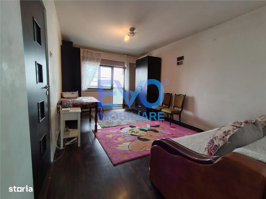 Apartament cu 4 camere de vanzare, zona Dacia