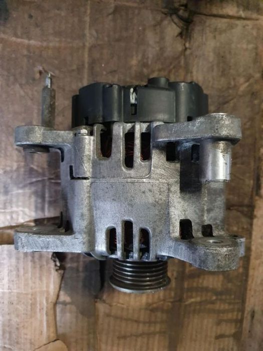 Alternator oe 110 A vw , audi , seat ,skoda.  În perfecta stare de f