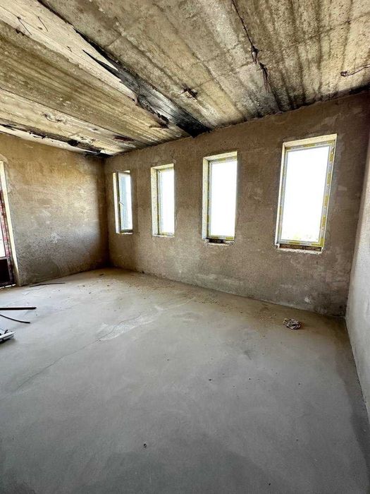 Сахарная больница рупарасида 3хоналик 7каватда  сотилади 
Янги Элитный