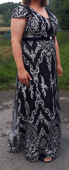 Rochie eleganta.