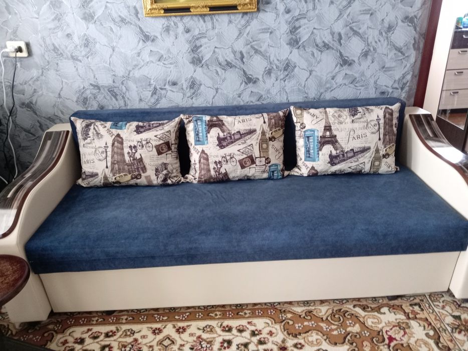 Продам срочно диван
