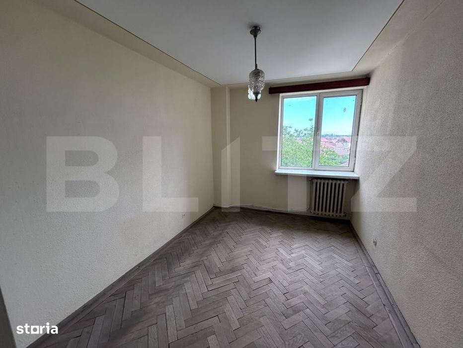 Apartament 3 camere, decomandat, Etajul 3