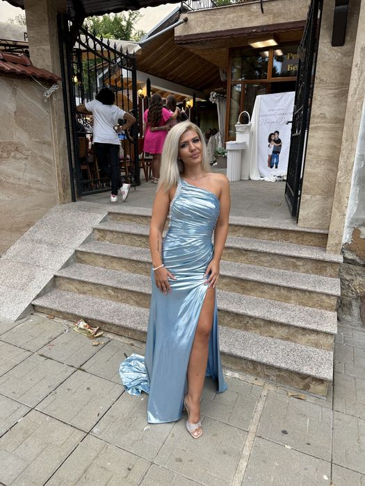 Официална рокля Naomi